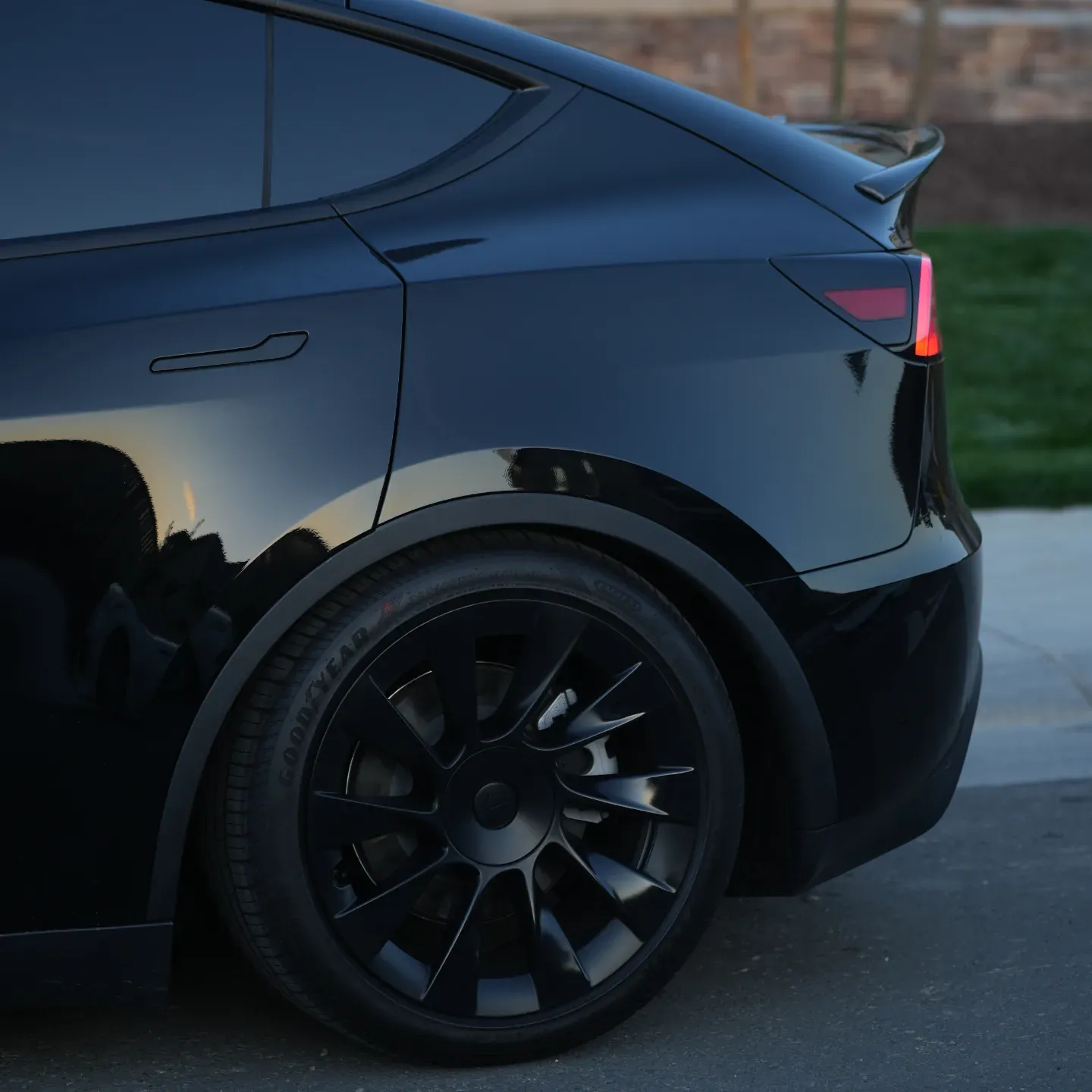 A little flair in the rear. Adro rear spoiler