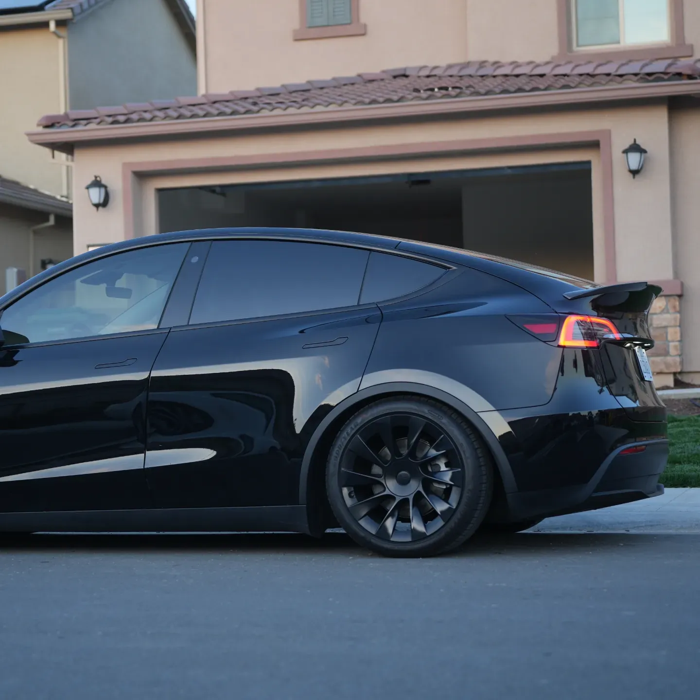 A little flair in the rear. Adro rear spoiler